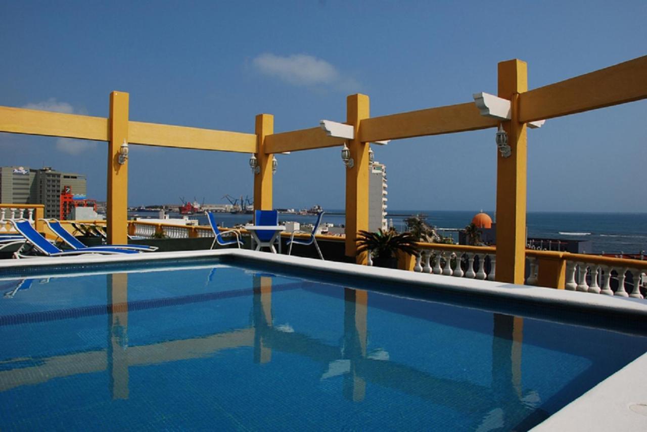 Howard Johnson By Wyndham Veracruz Exterior photo