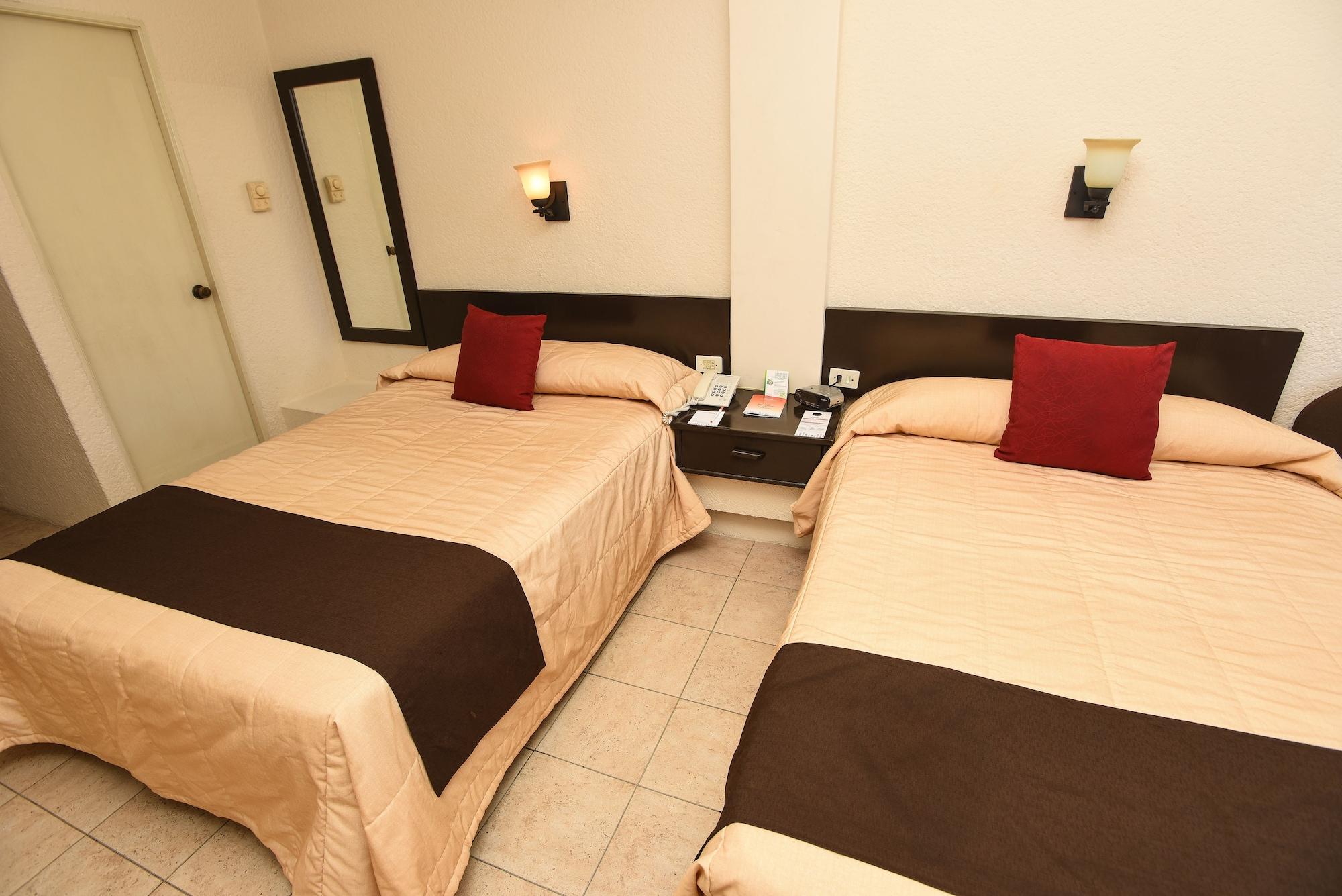 Howard Johnson By Wyndham Veracruz Exterior photo