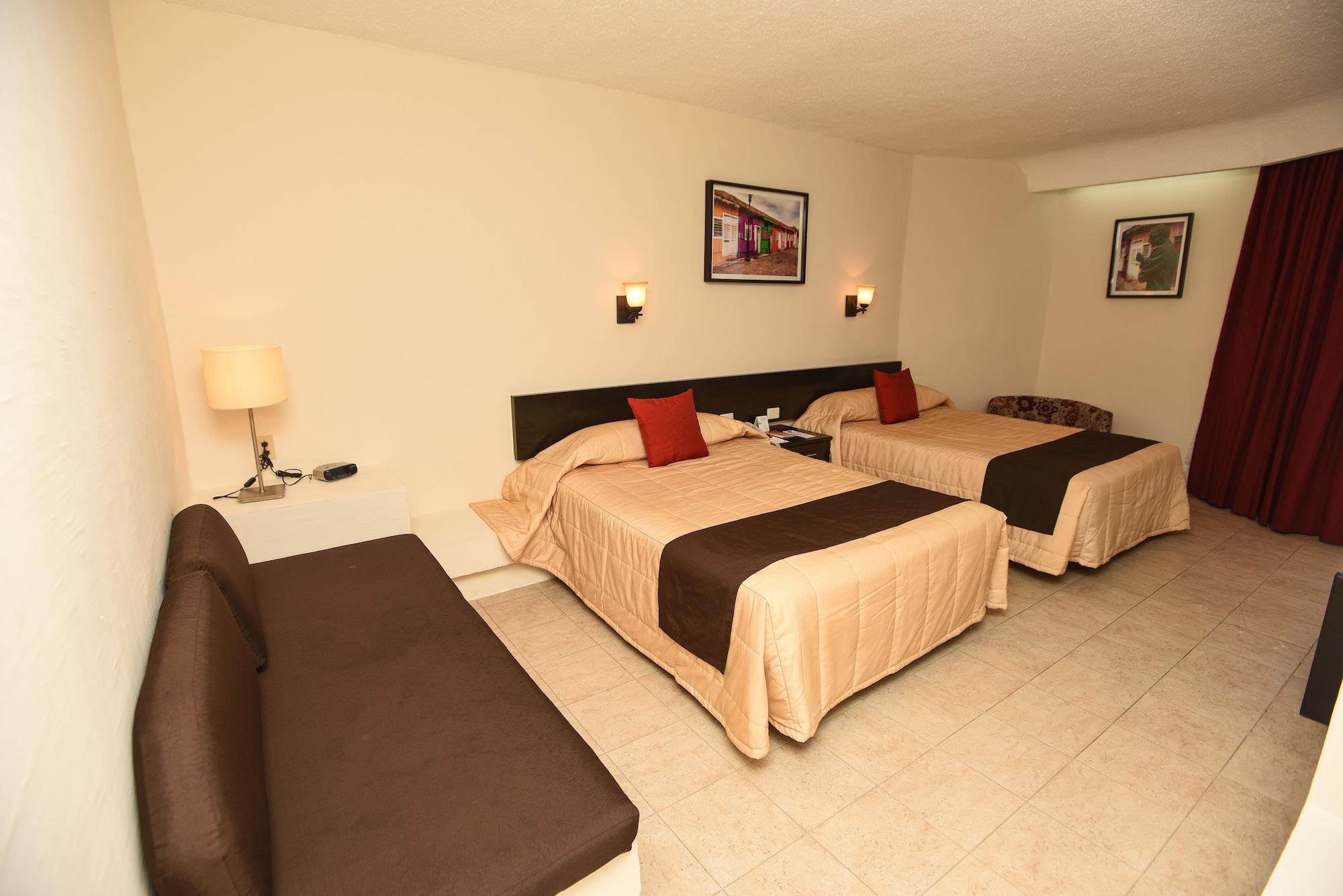Howard Johnson By Wyndham Veracruz Exterior photo