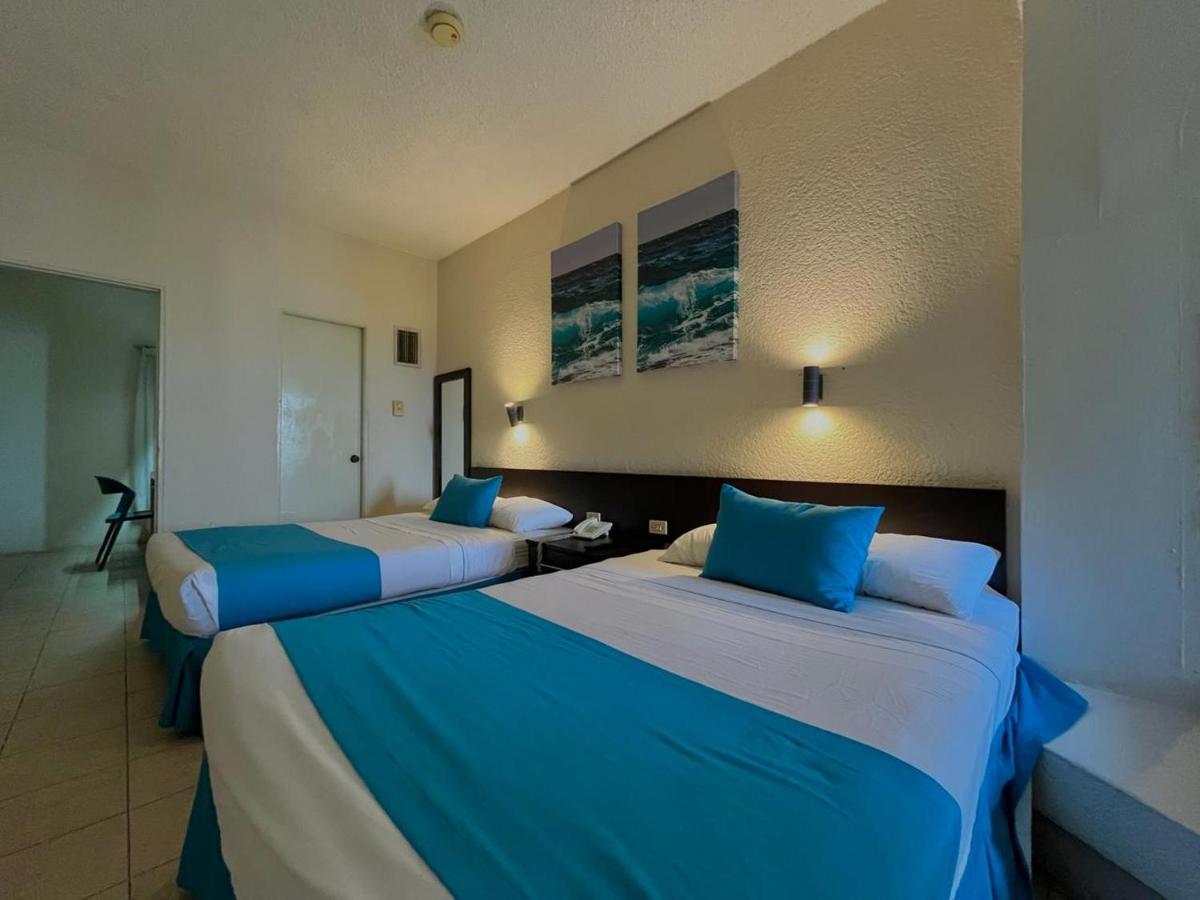 Howard Johnson By Wyndham Veracruz Exterior photo
