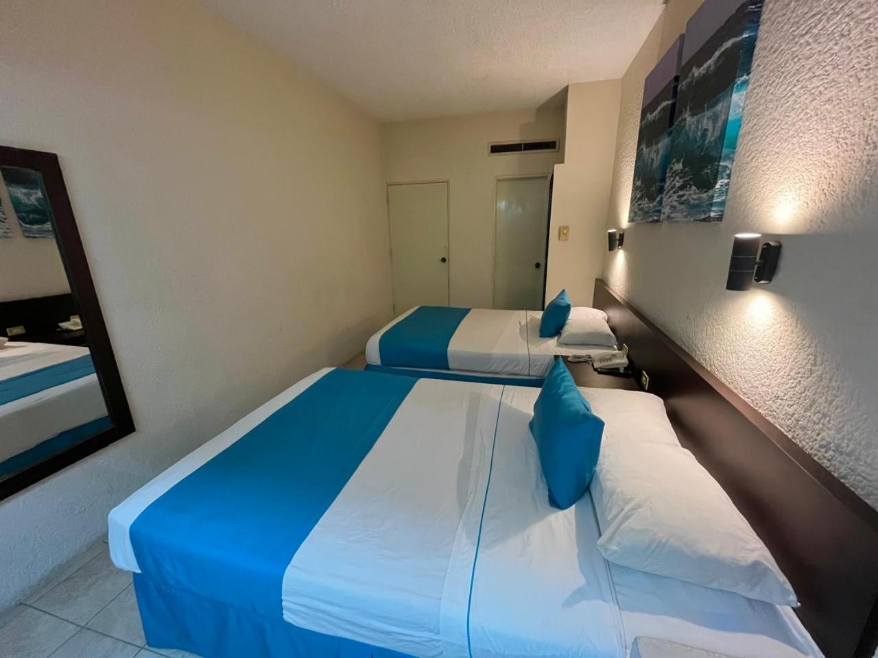 Howard Johnson By Wyndham Veracruz Exterior photo