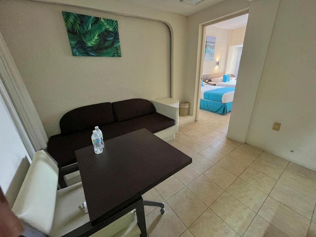 Howard Johnson By Wyndham Veracruz Exterior photo