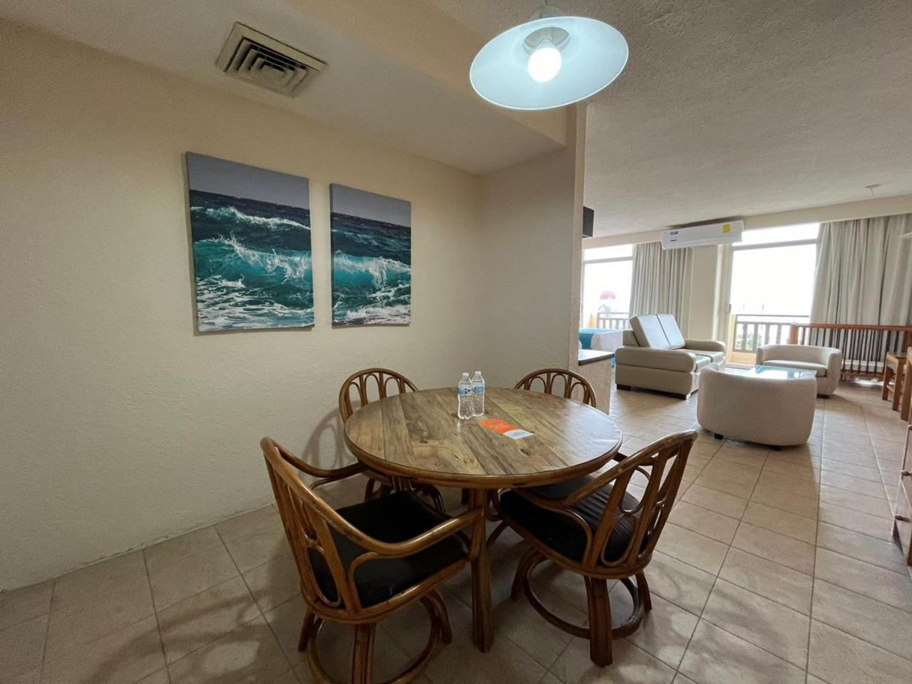 Howard Johnson By Wyndham Veracruz Exterior photo
