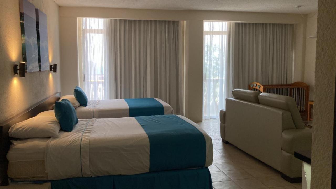 Howard Johnson By Wyndham Veracruz Exterior photo