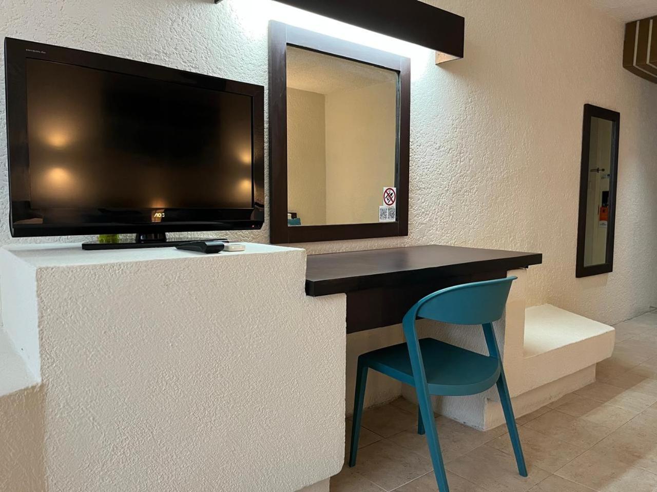 Howard Johnson By Wyndham Veracruz Exterior photo