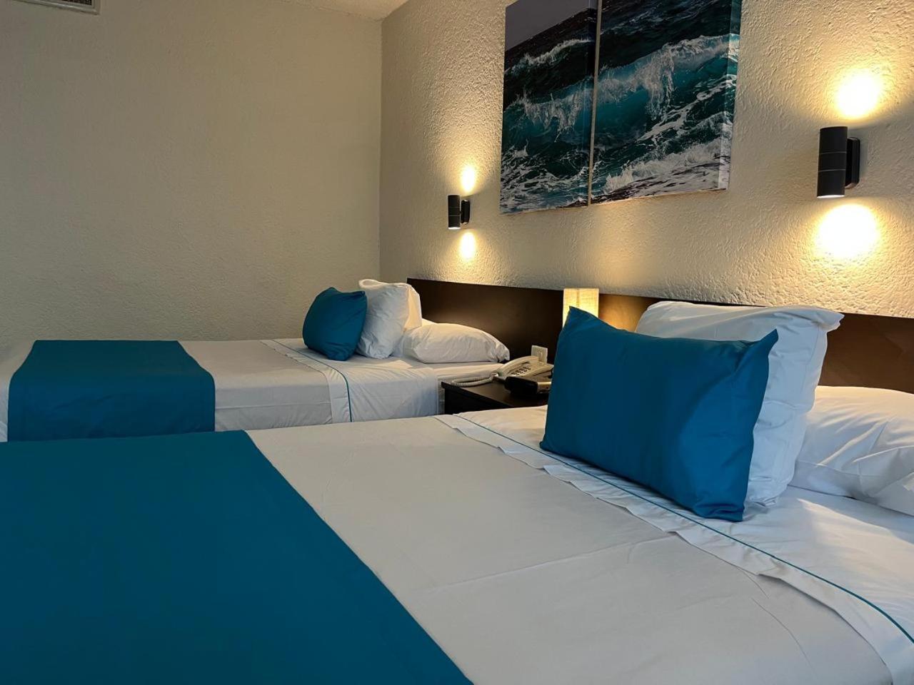 Howard Johnson By Wyndham Veracruz Exterior photo