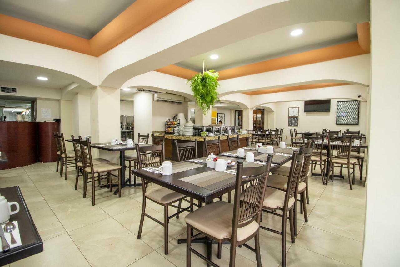 Howard Johnson By Wyndham Veracruz Exterior photo